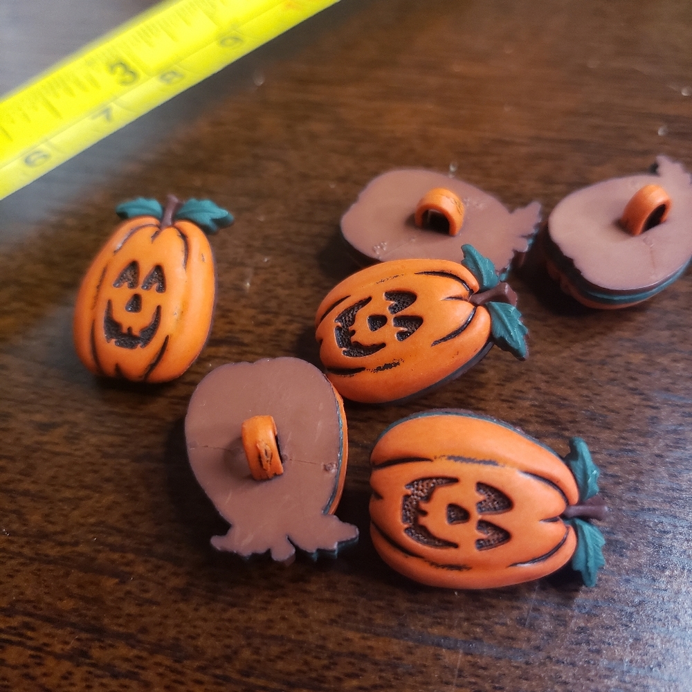 🎃Set of 6 pumpkin Jack Olantern buttons Halloween